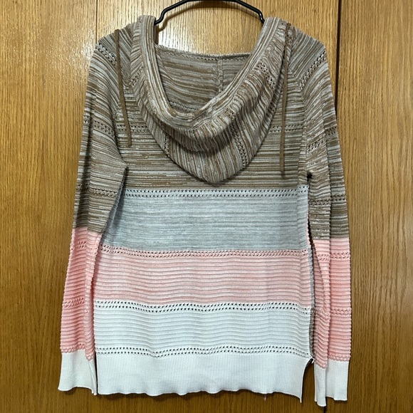 Women’s Large Hoodie Sweater - Picture 2 of 3